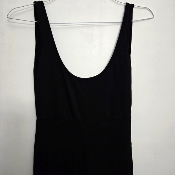 🌴 5/$13 SHEIN Black Jumpsuit - Picture 2 of 3